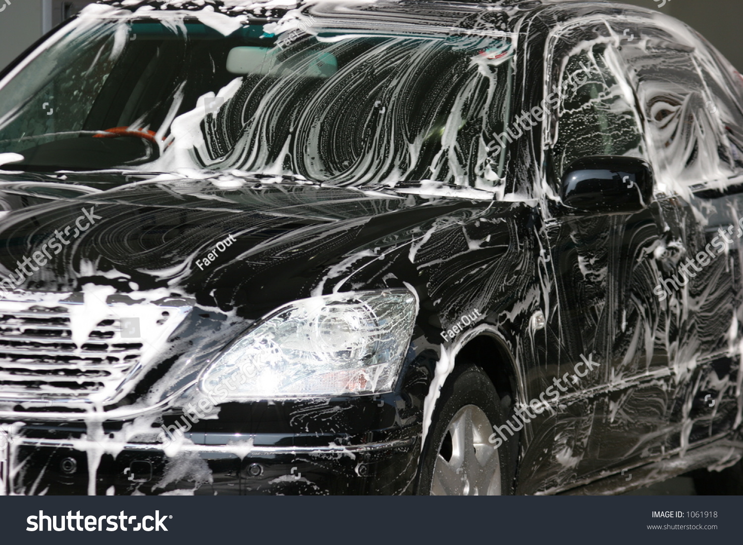 Luxury Car Wash Stock Photo 1061918 : Shutterstock