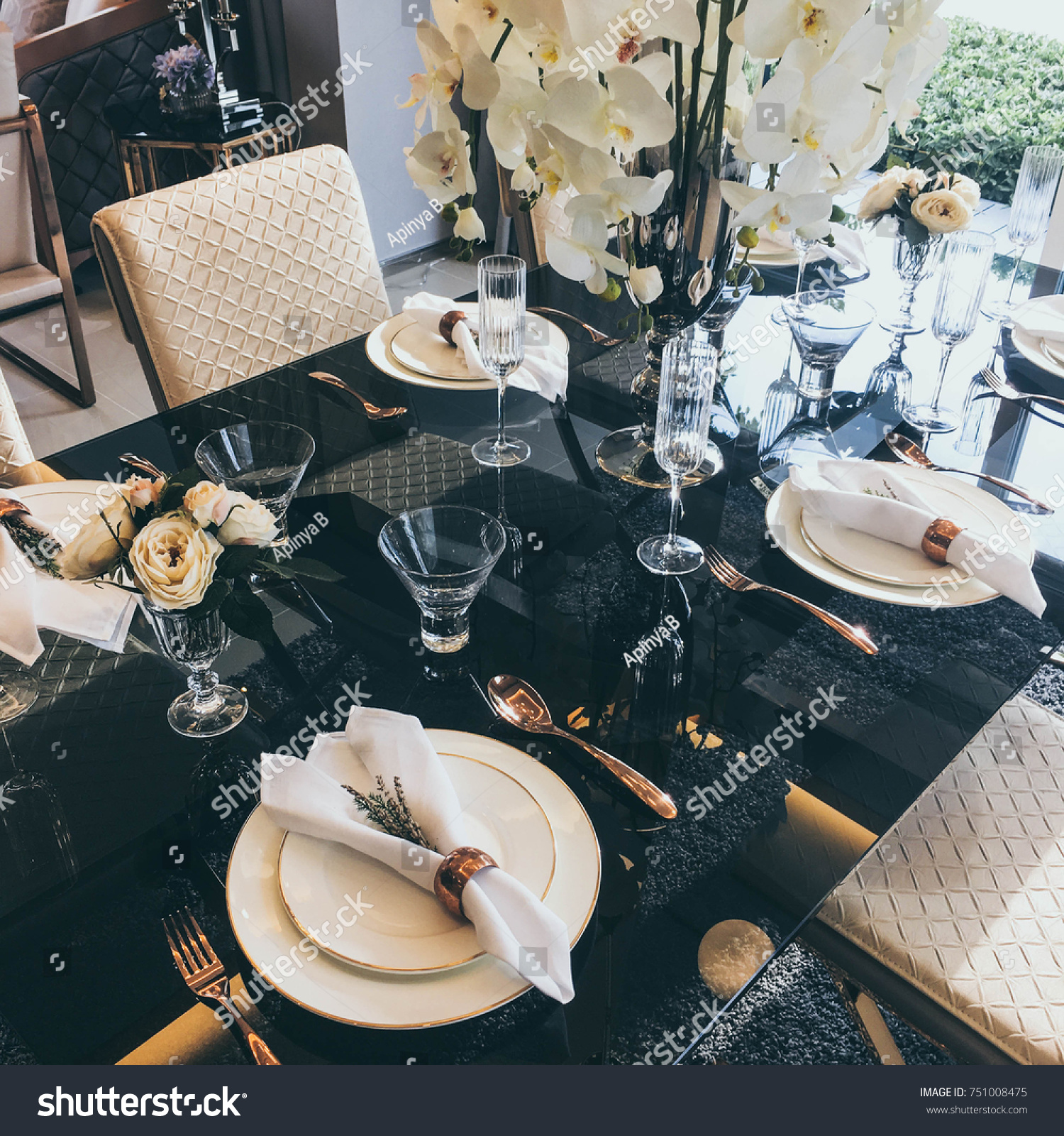 DIY BLACK AND GOLD TABLE SETTING, BLACK AND GOLD WEDDING, BLACK AND GOLD  TABLE SETTING, DOLLAR TREE 