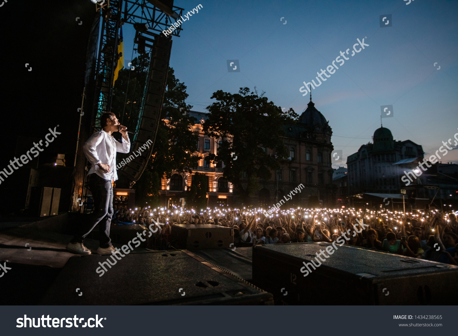 437 Sviatoslav Vakarchuk Images Stock Photos Vectors Shutterstock 437-sviatoslav-vakarchuk-images-stock-photos-vectors-shutterstock