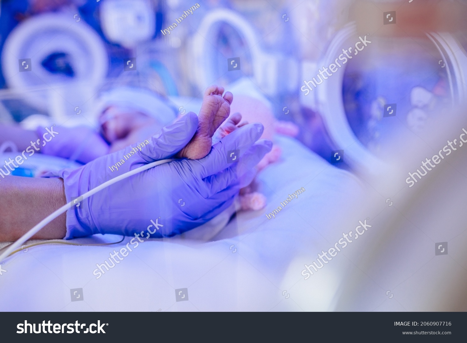 23-462-maternity-clinic-images-stock-photos-vectors-shutterstock