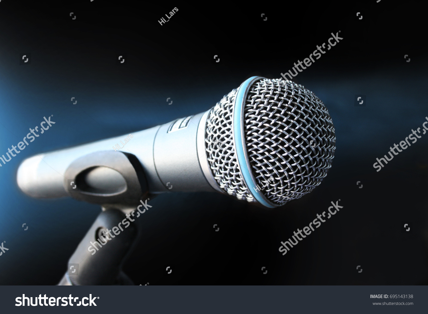 magic mic on emty