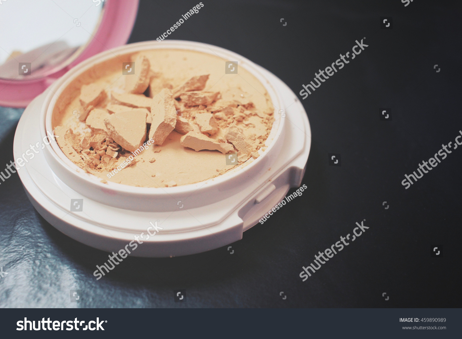 20 049 Broken Powder Makeup Images Stock Photos Vectors Shutterstock   Stock Photo Make Up Powder 459890989 