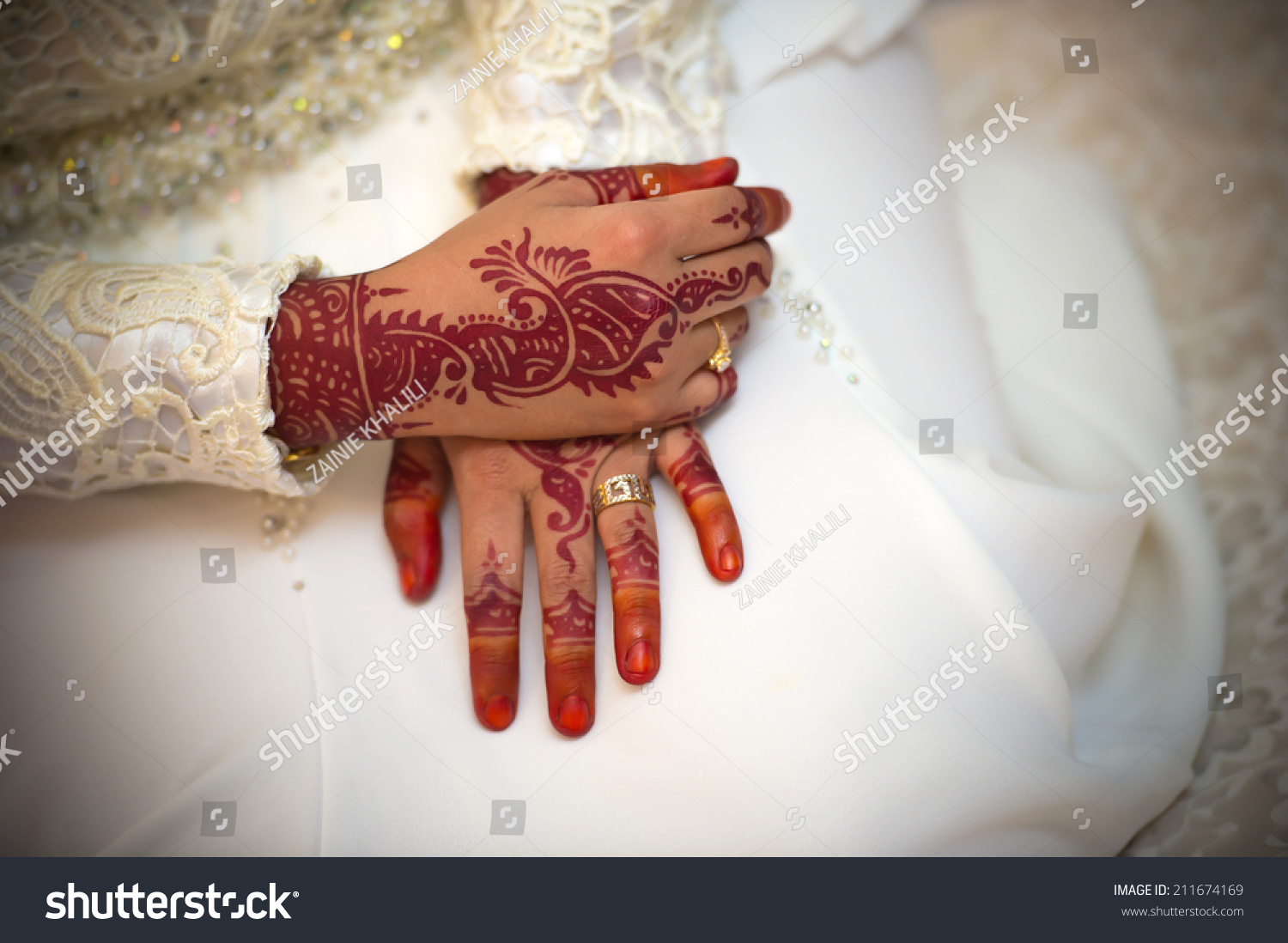 Malay Bride Henna Carved Beautiful Unique Stock Photo Edit Now 211674169