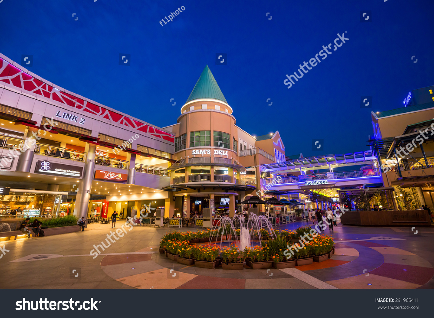 Malaysia Selangor June 26 Curve Shopping Stock Photo Edit Now 291965411