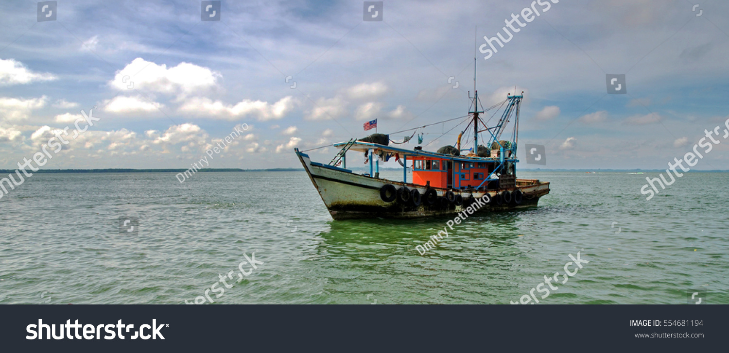 Malaysian Boat Stock Photo 554681194 - Shutterstock