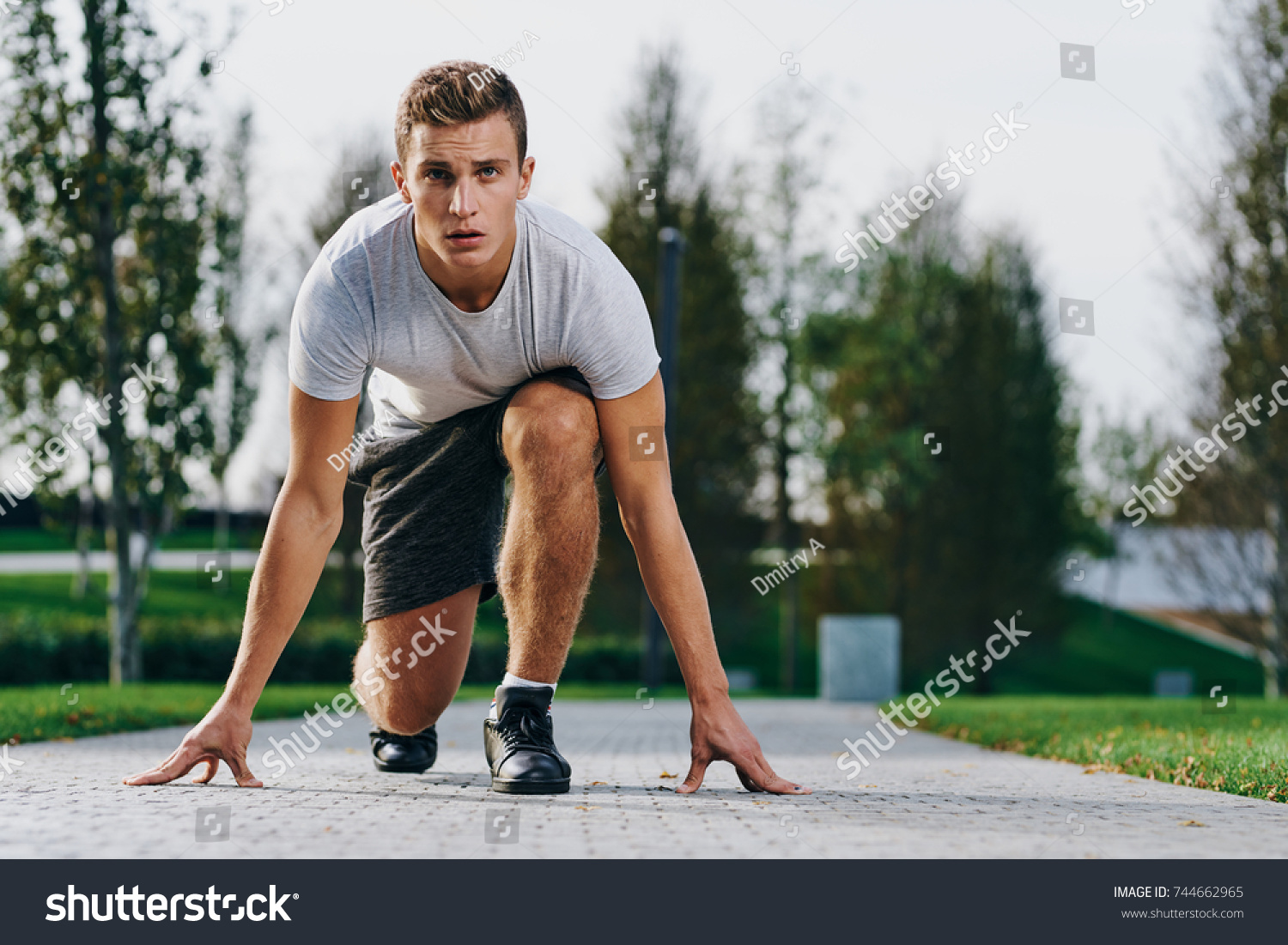 Man Athlete Preparing Run Park Load Stock Photo 744662965 | Shutterstock