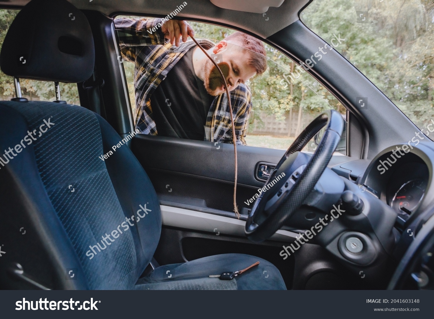 can you lock your car while inside