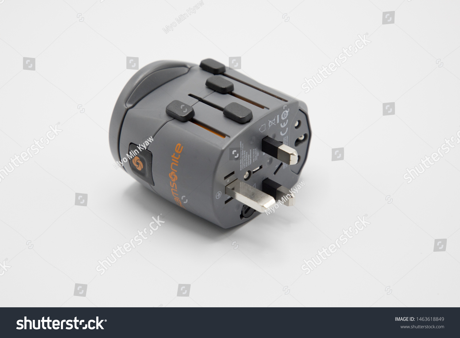 samsonite travel universal adapter