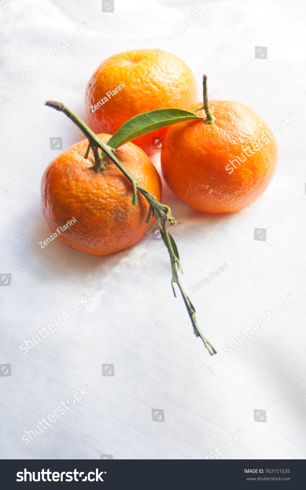 mandarin christmas oranges on a sunny snowy background holiday tangerines in bright natural - Christmas Oranges mandarin christmas oranges on a sunny snowy background holiday tangerines in bright natural - Christmas Oranges