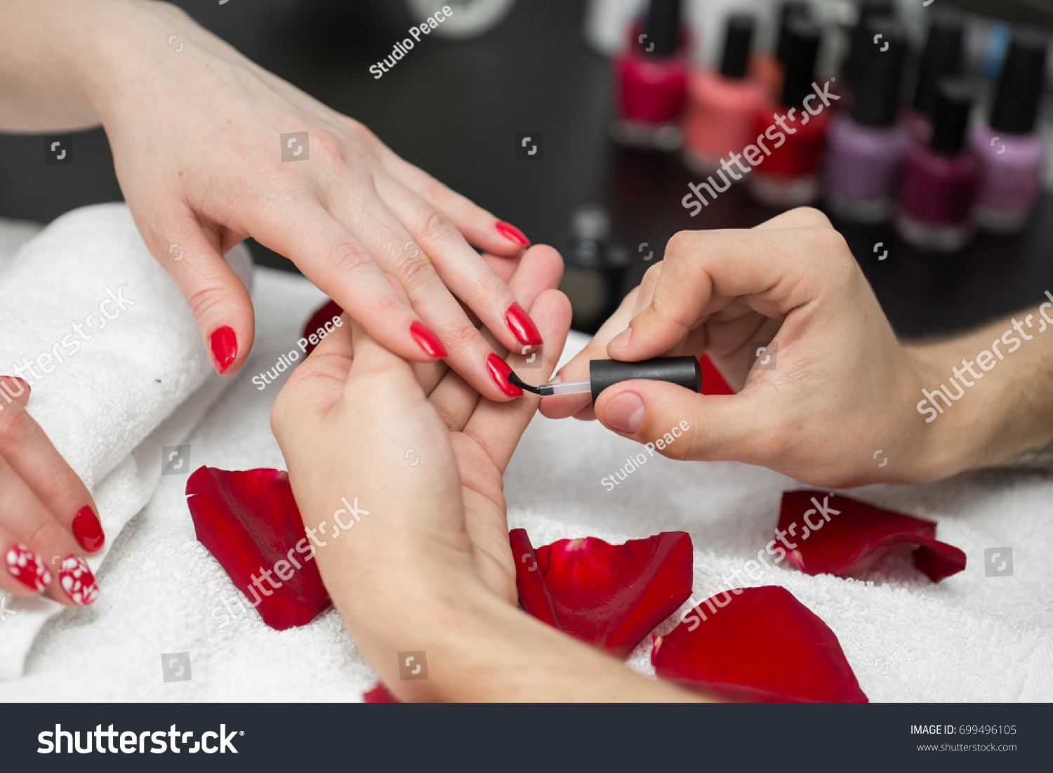 The best way to make beautiful hands without a beauty salon The best way to make beautiful hands without a beauty salon