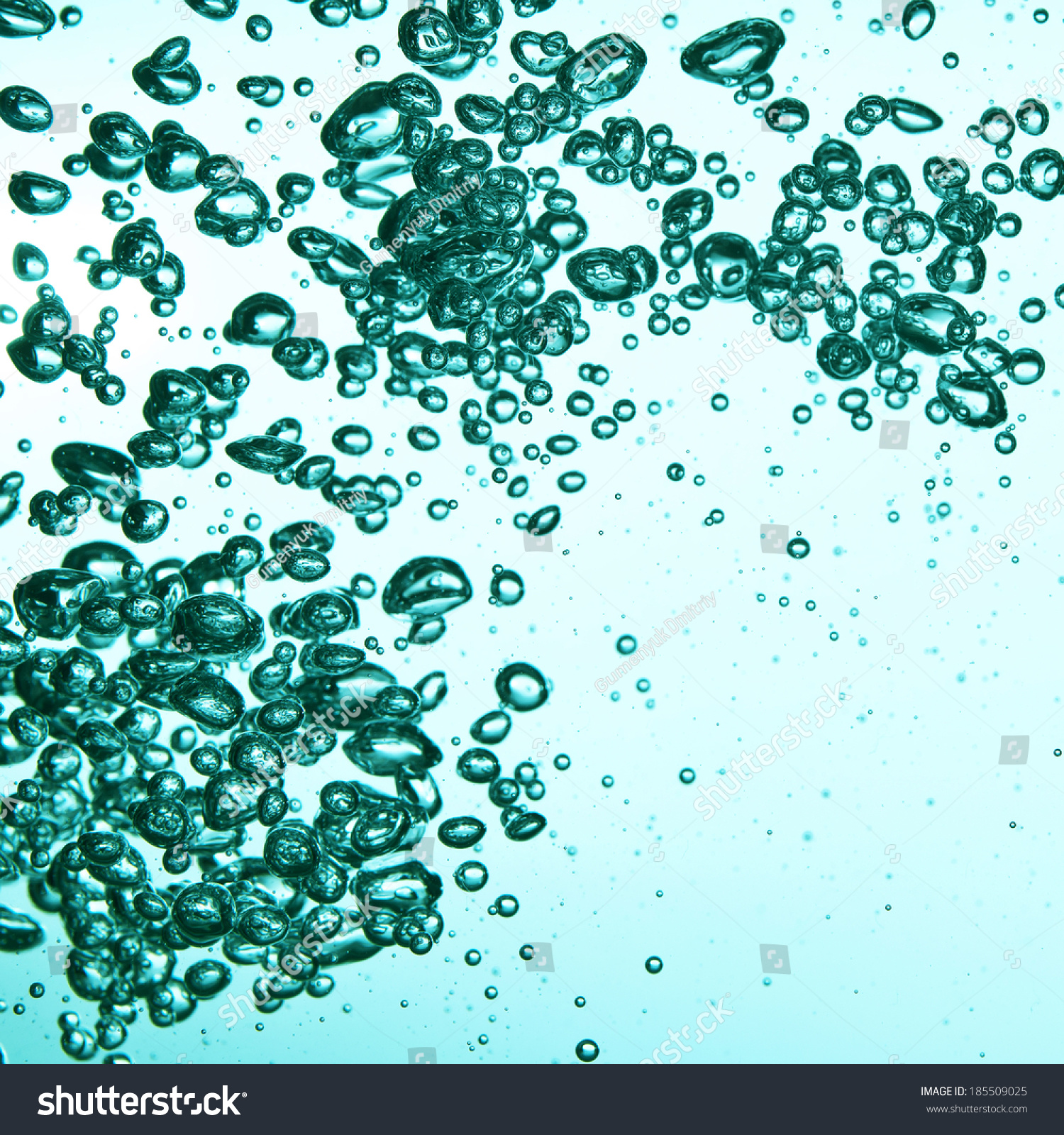 Many Bubbles In The Water Stock Photo 185509025 : Shutterstock