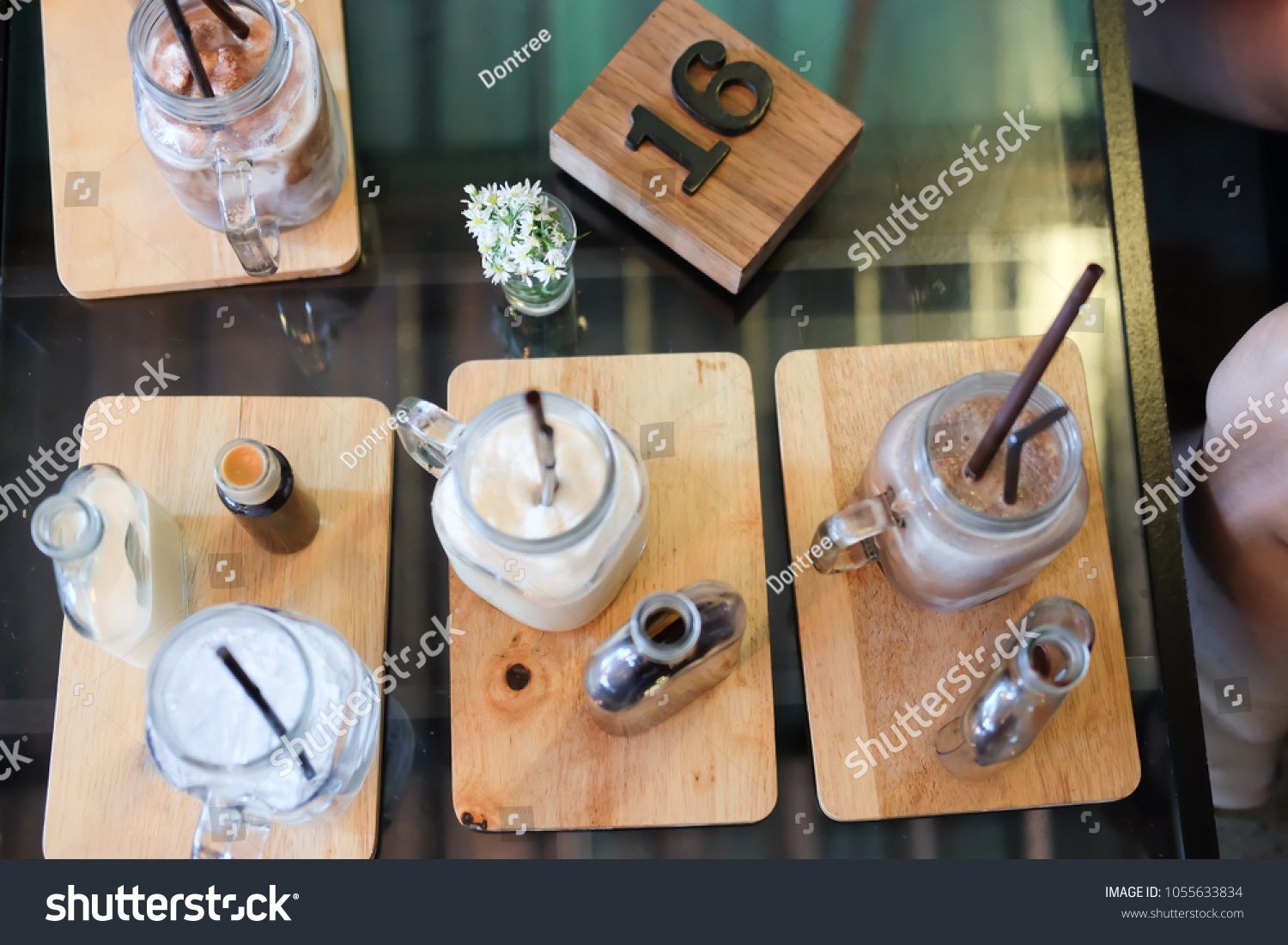 Many Iced Coffee Coffee Shop Top Stock Photo 1055633834 | Shutterstock