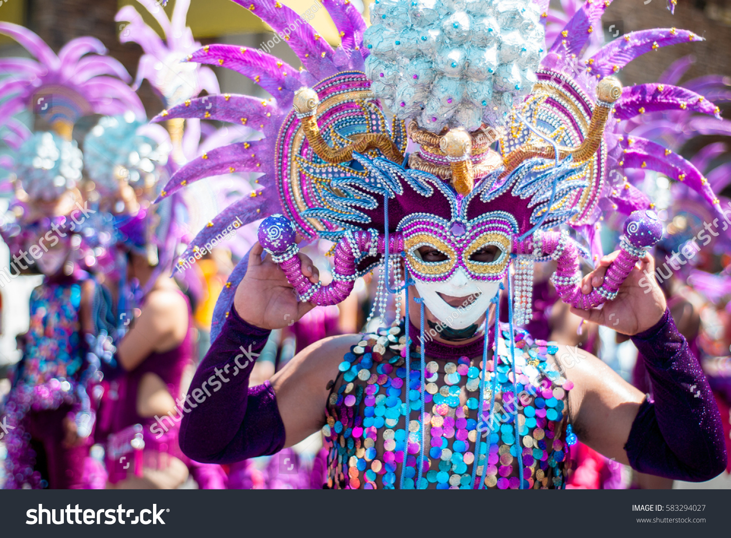 Masskara Festival Street Dance Parade Participant Stock Photo 583294027