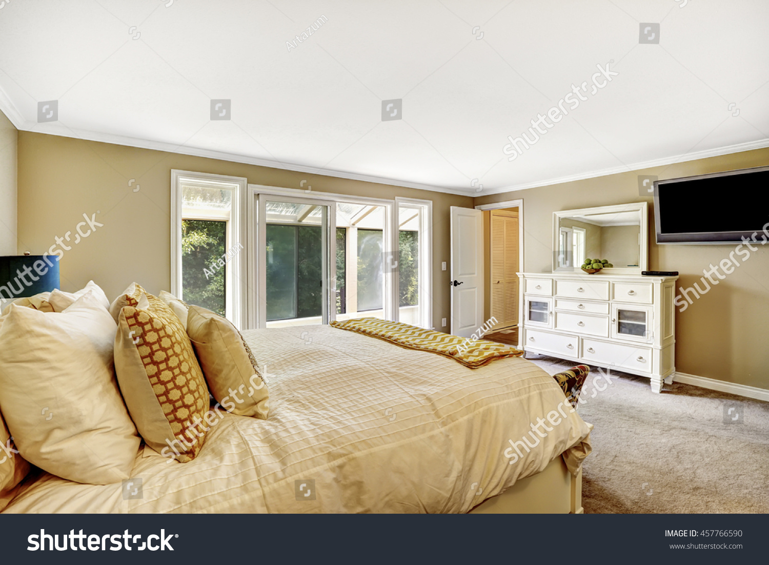 Master Bedroom American Style Furnished Double Royalty