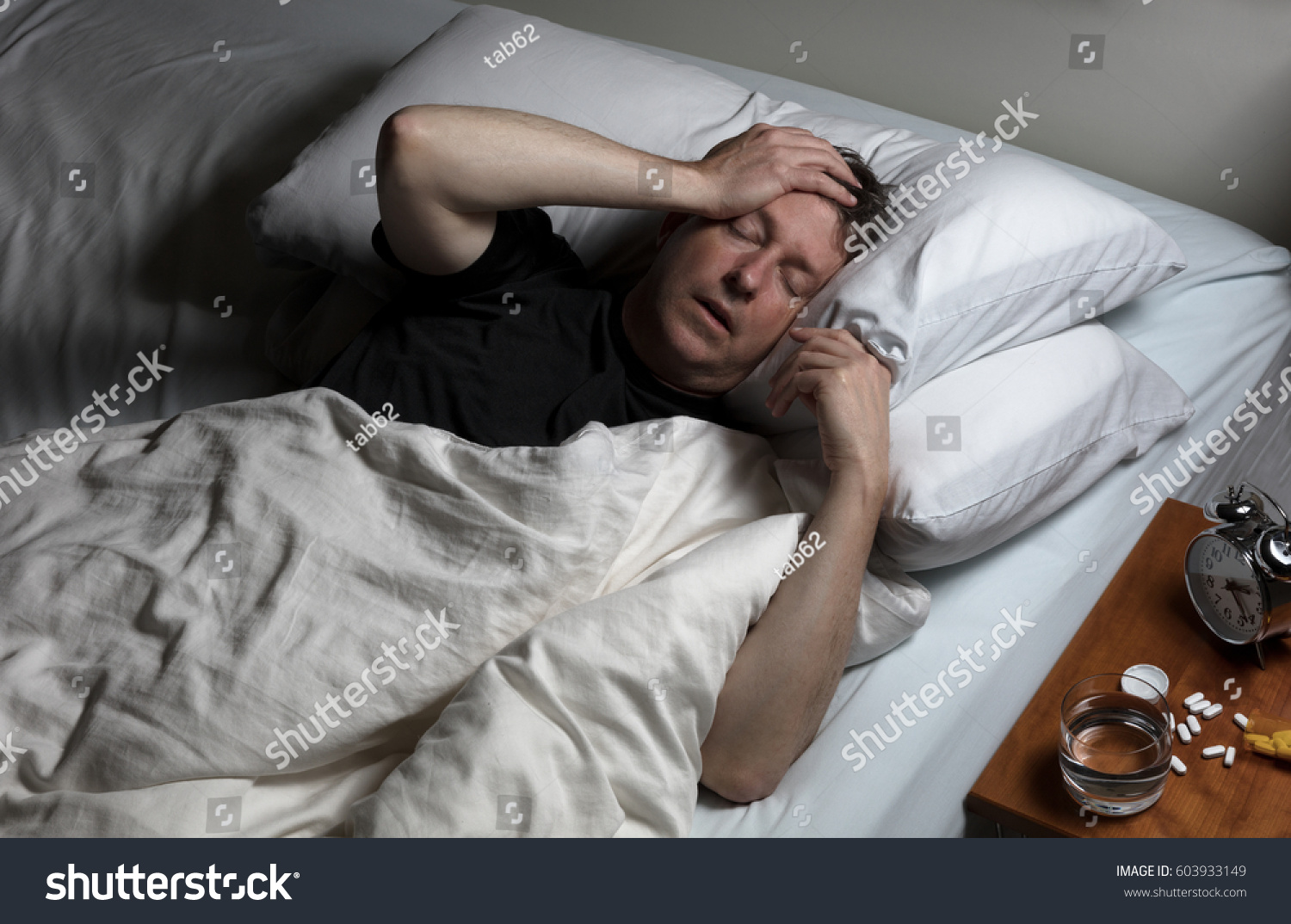 Reich Mann Mit Hand Auf Der Stockfoto Jetzt Bearbeiten