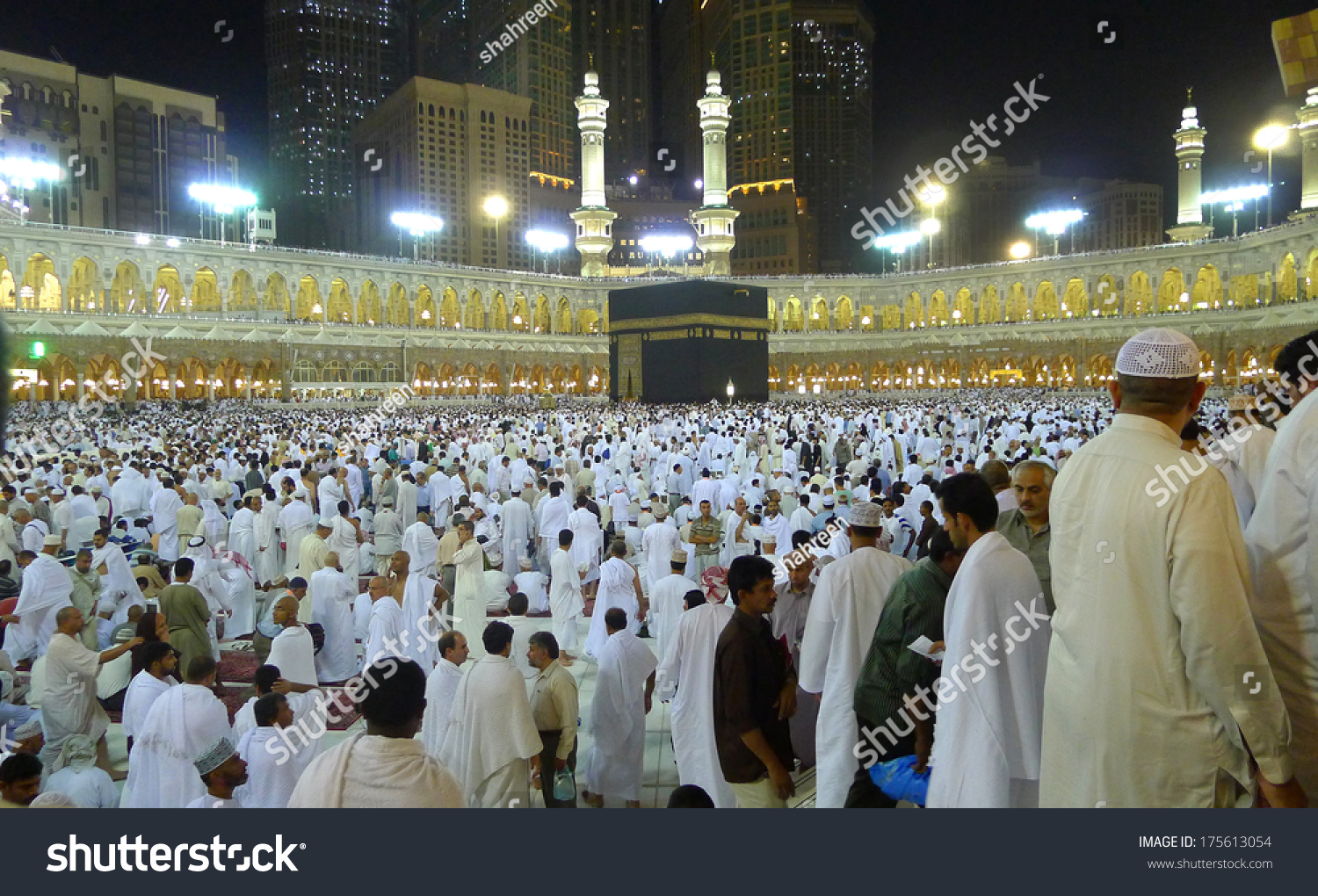 Mecca July 7 Crowd Pilgrims Circumambulate Stock Photo 175613054 ...