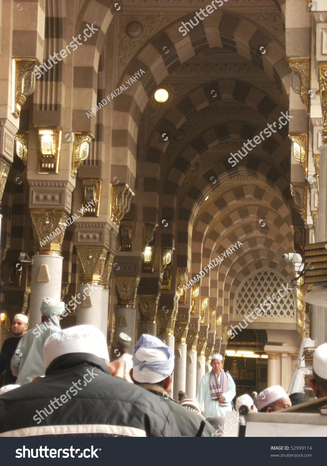 Medina-Jan 10:Muslims Read Quran And Pray Inside Of Masjid Nabawi Jan ...