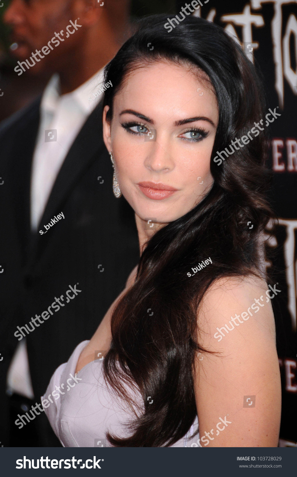 Megan Fox Store Appearance By Cast Stock Photo Edit Now 103728029