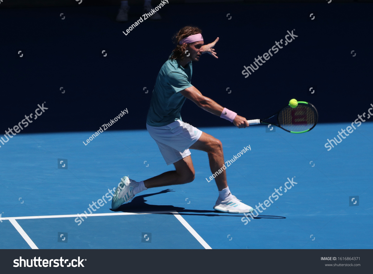 tsitsipas agent