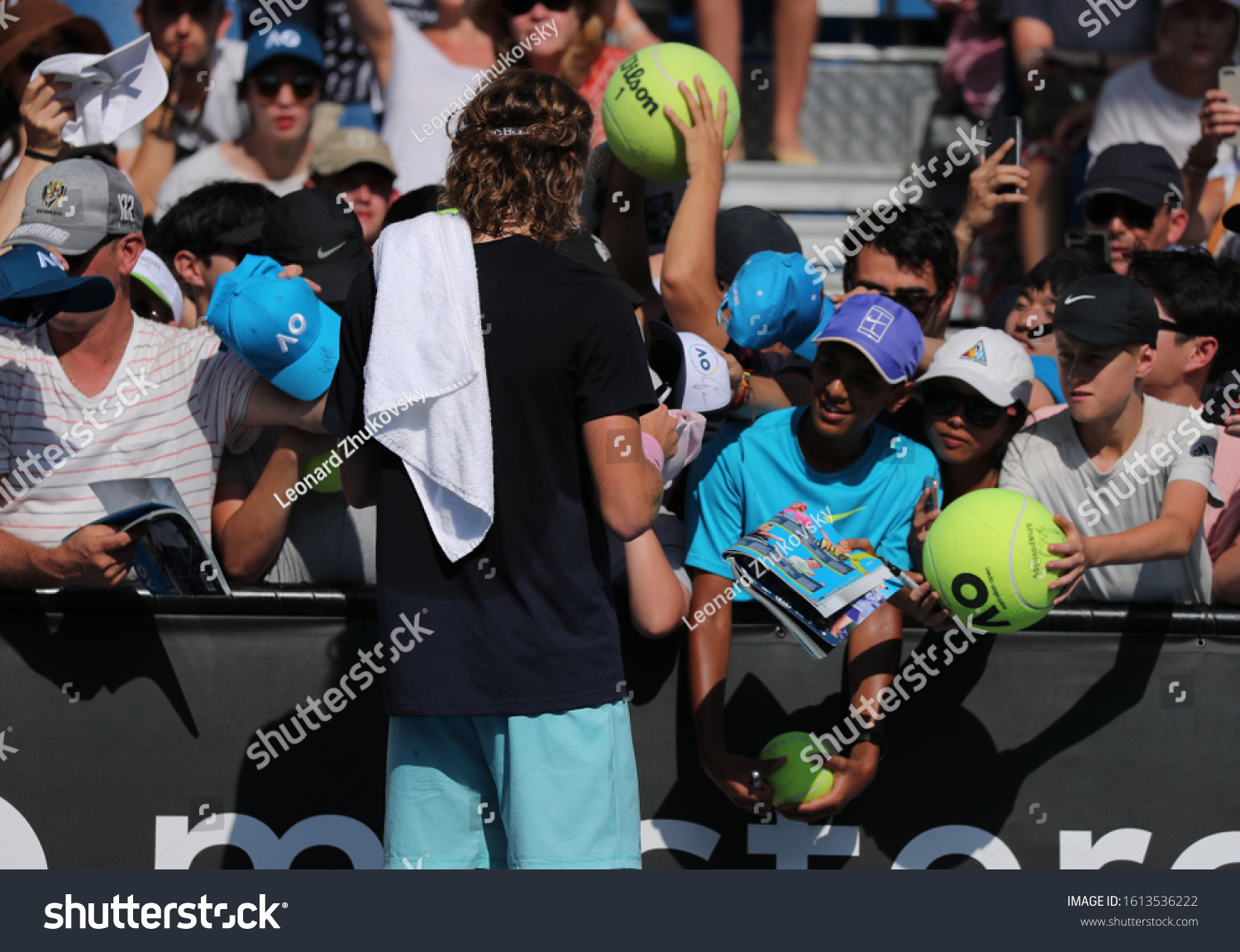 tsitsipas agent