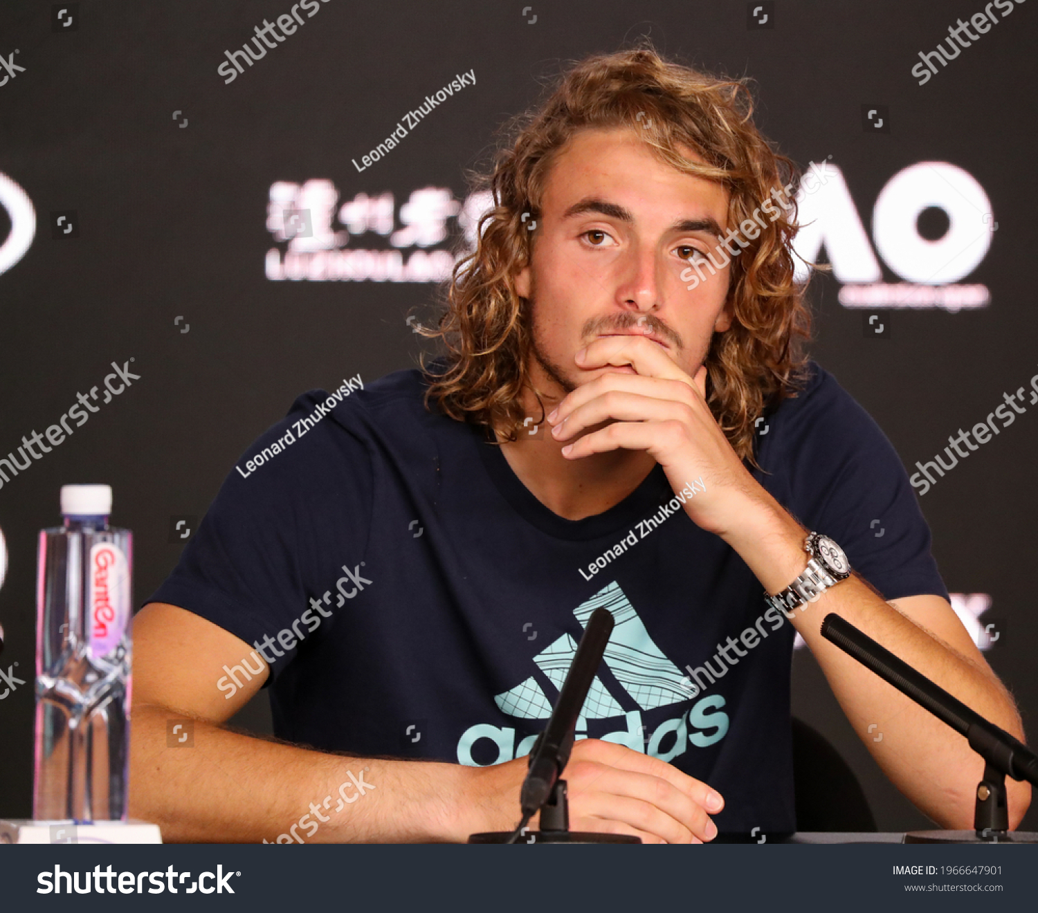 tsitsipas agent