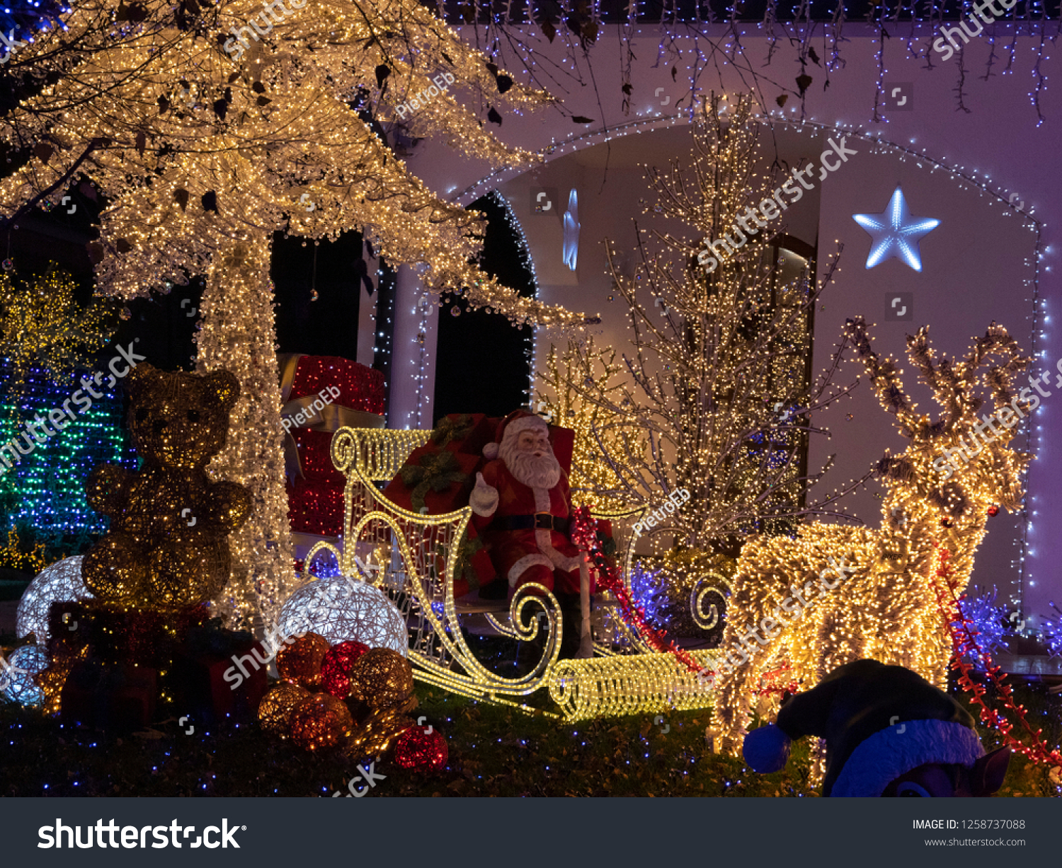 Santa Claus Casa Di Babbo Natale.Melegnano Italy 12 15 2018 Santa Stock Photo Edit Now 1258737088
