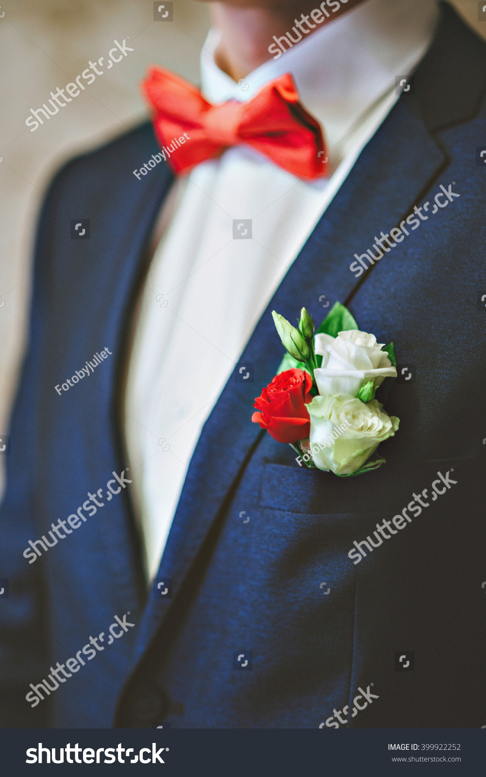 blue suit red tie