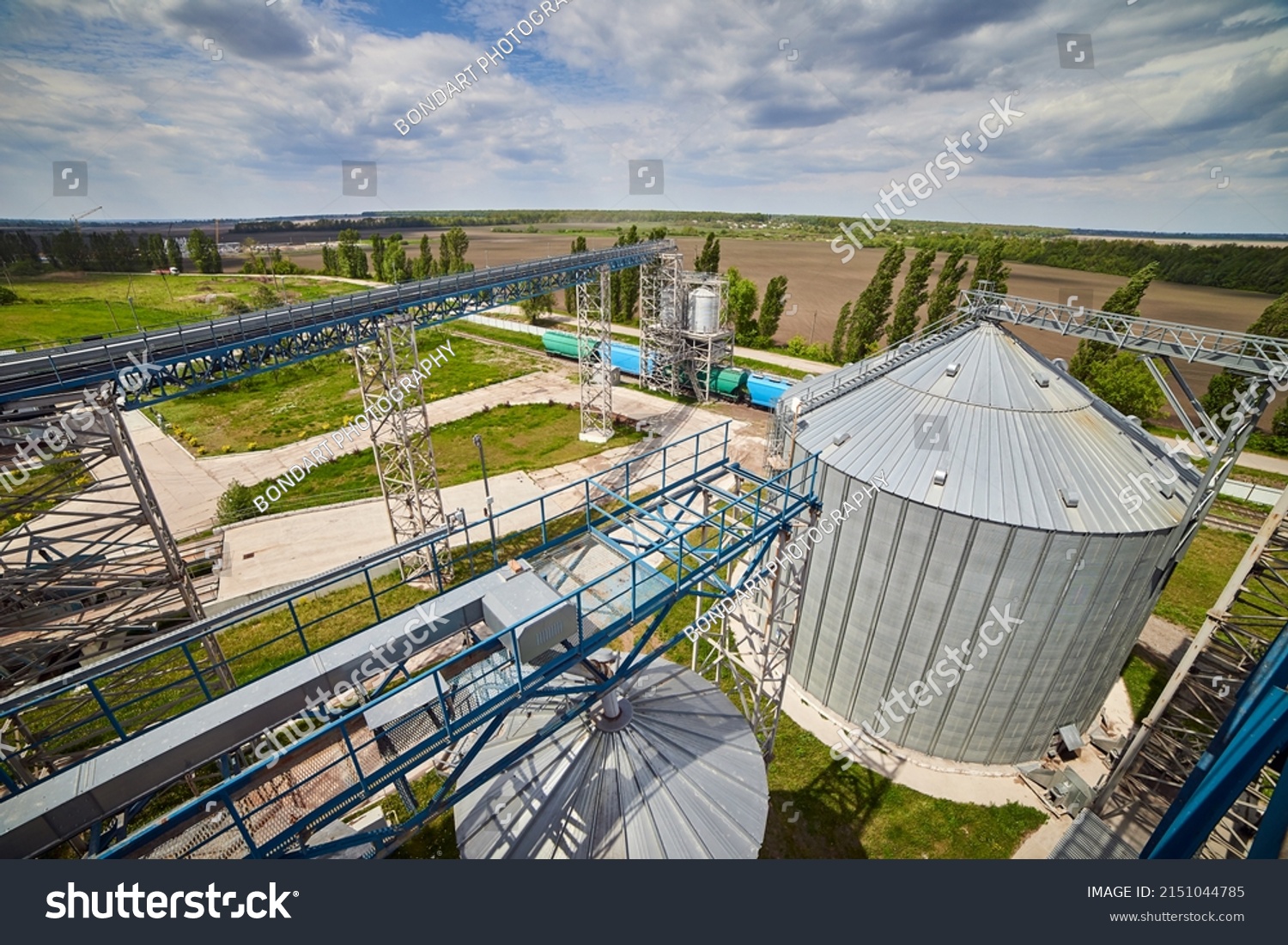 Metal Elevator Grain Silo Agriculture Zone Stock Photo 2151044785 ...