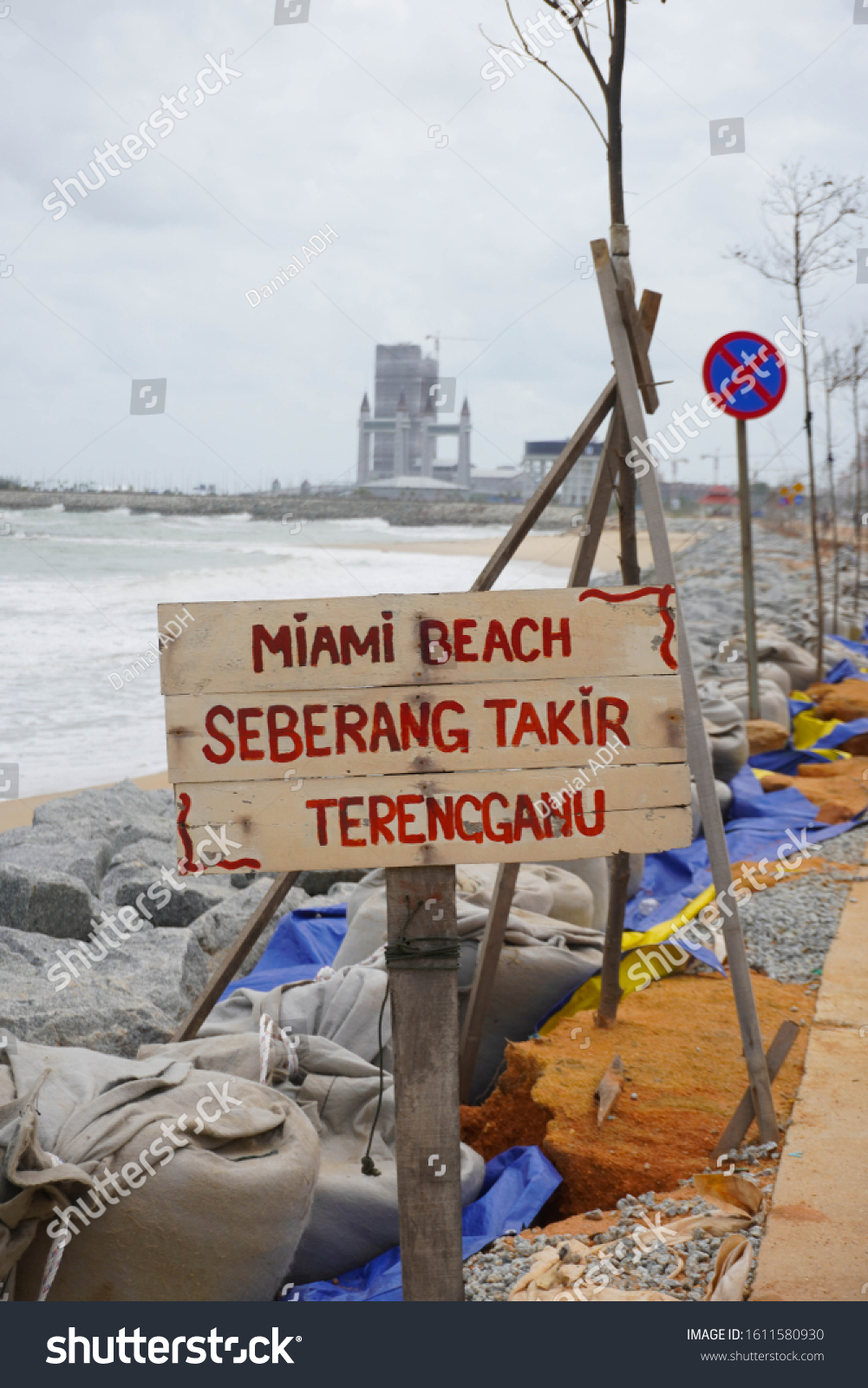 Miami Beach Pantai Seberang Takir Kuala Stock Photo Edit Now 1611580930