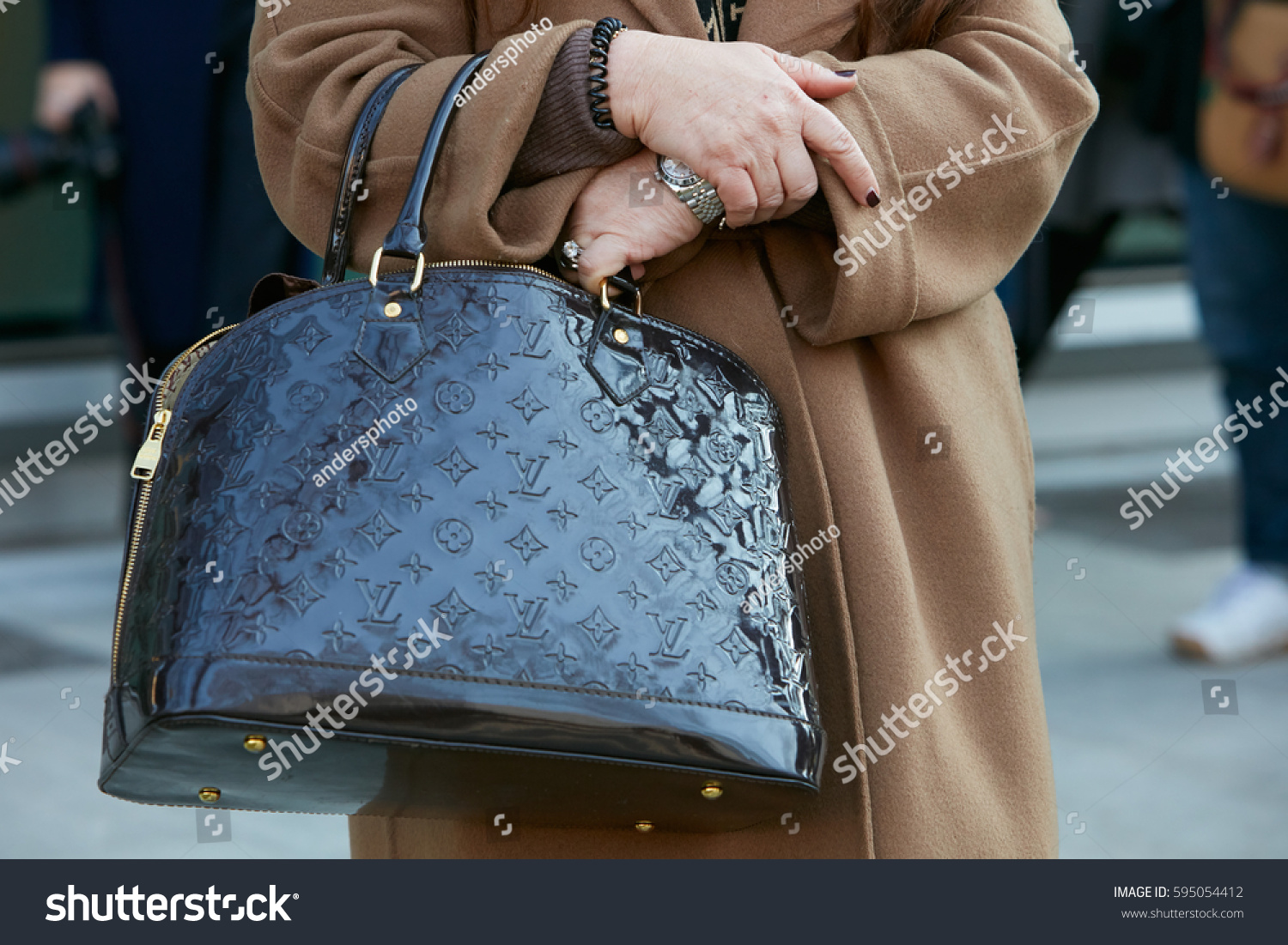 louis vuitton black patent leather bag