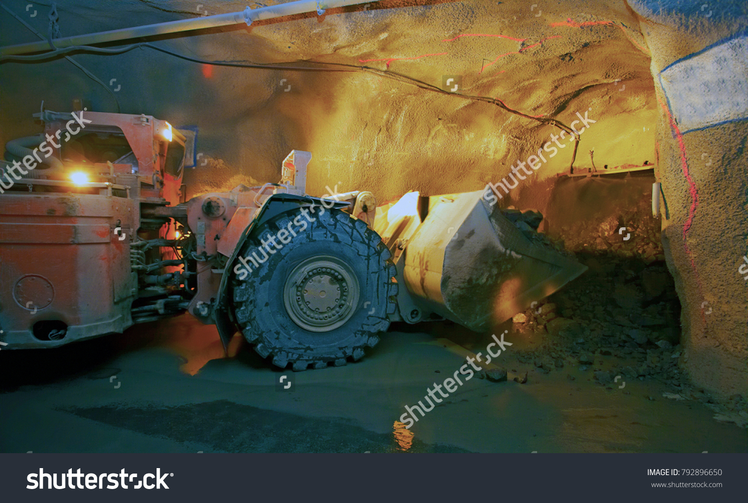 Mine Underground Loader Below Ground Men Stock Photo (Edit Now) 792896650