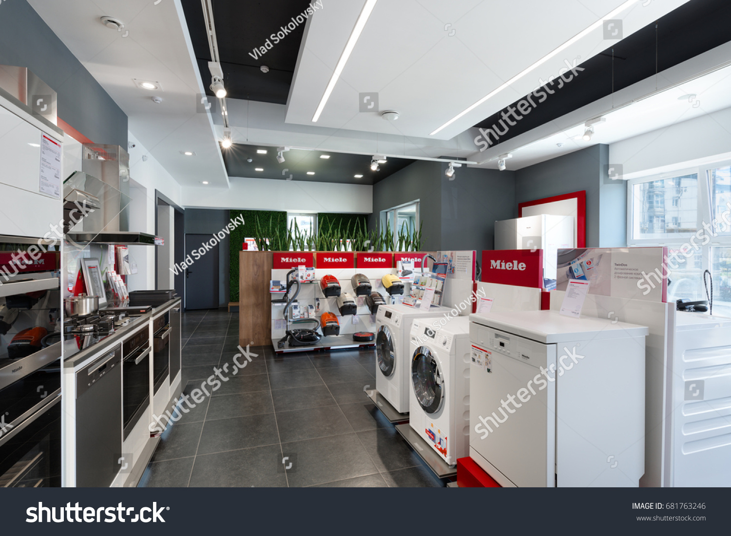 112 Miele store Images, Stock Photos & Vectors | Shutterstock