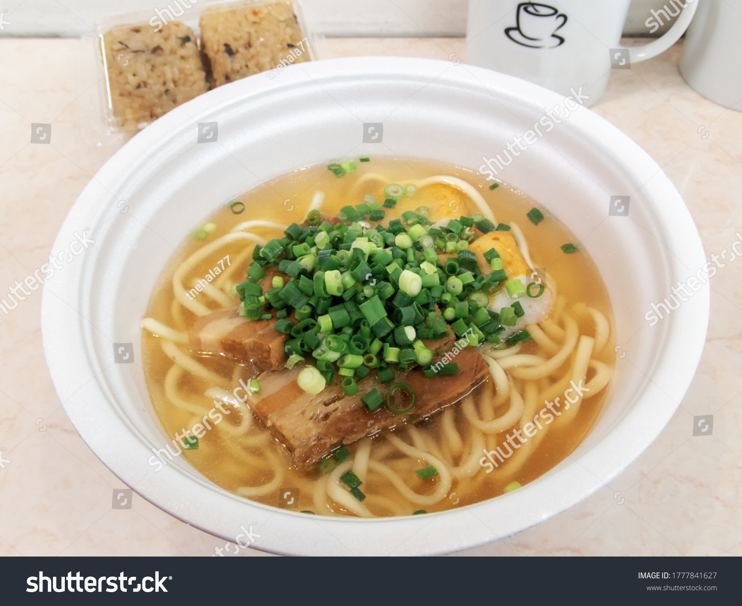 沖縄 食べ物 そば の画像 写真素材 ベクター画像 Shutterstock