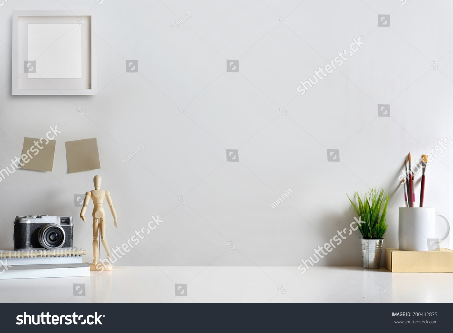 737,340 Living room table Images, Stock Photos & Vectors | Shutterstock