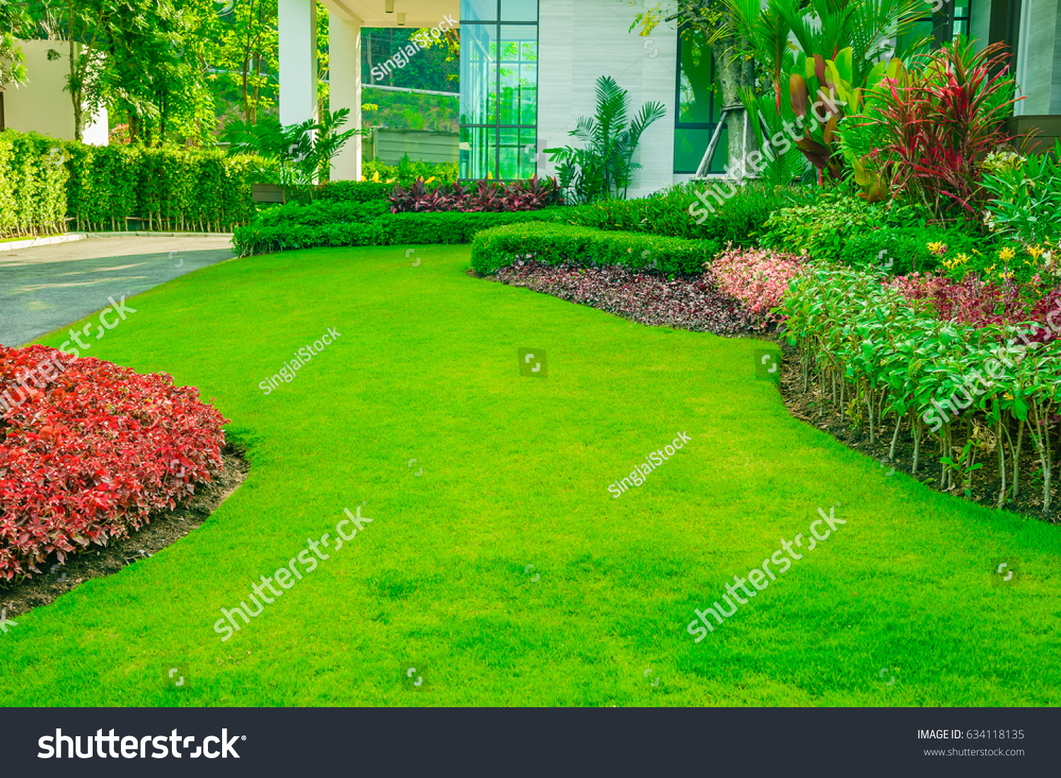 Modern House Beautiful Landscaped Front Yard Stock Photo Edit Now