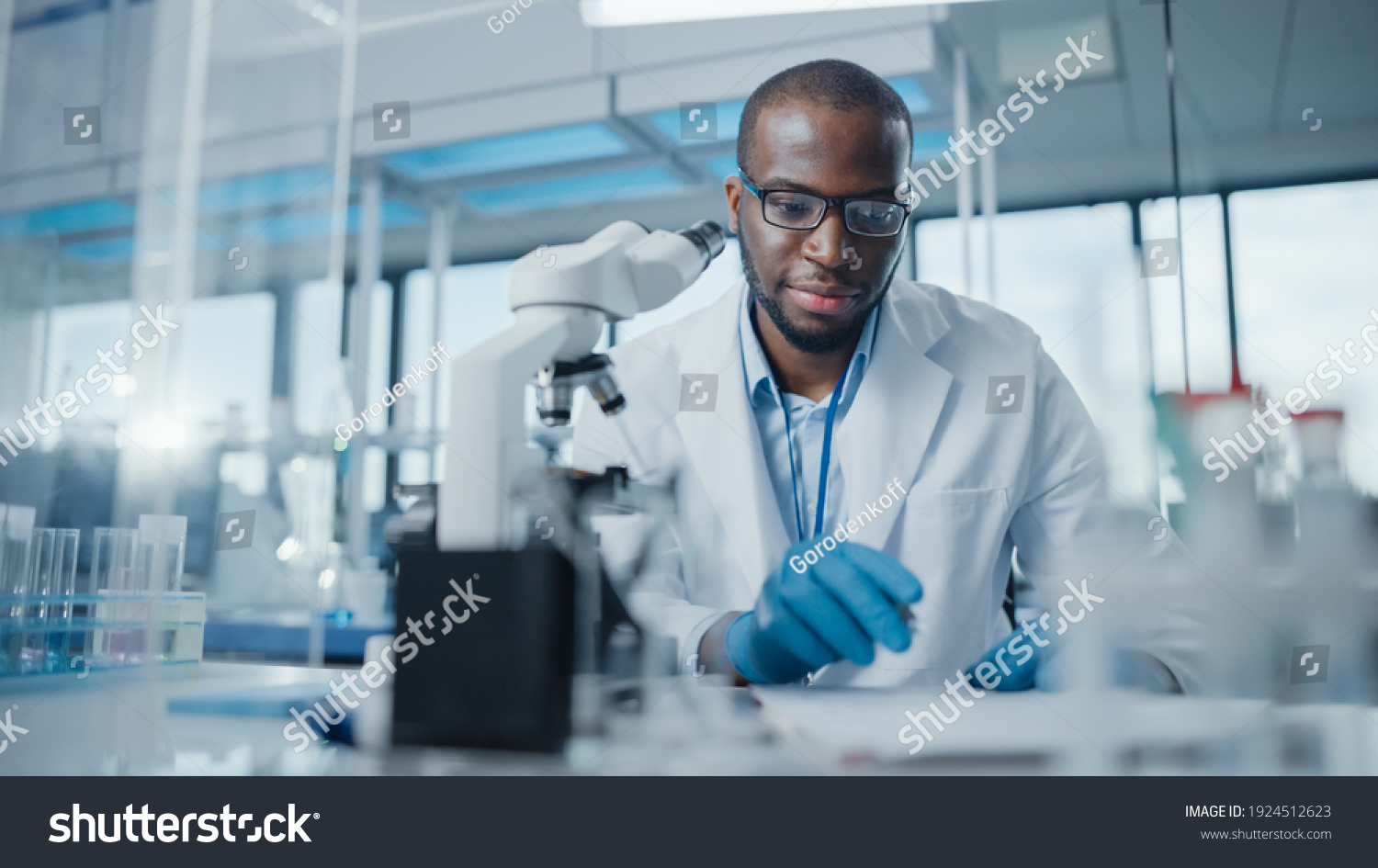 6,954 African american scientists Images, Stock Photos & Vectors ...