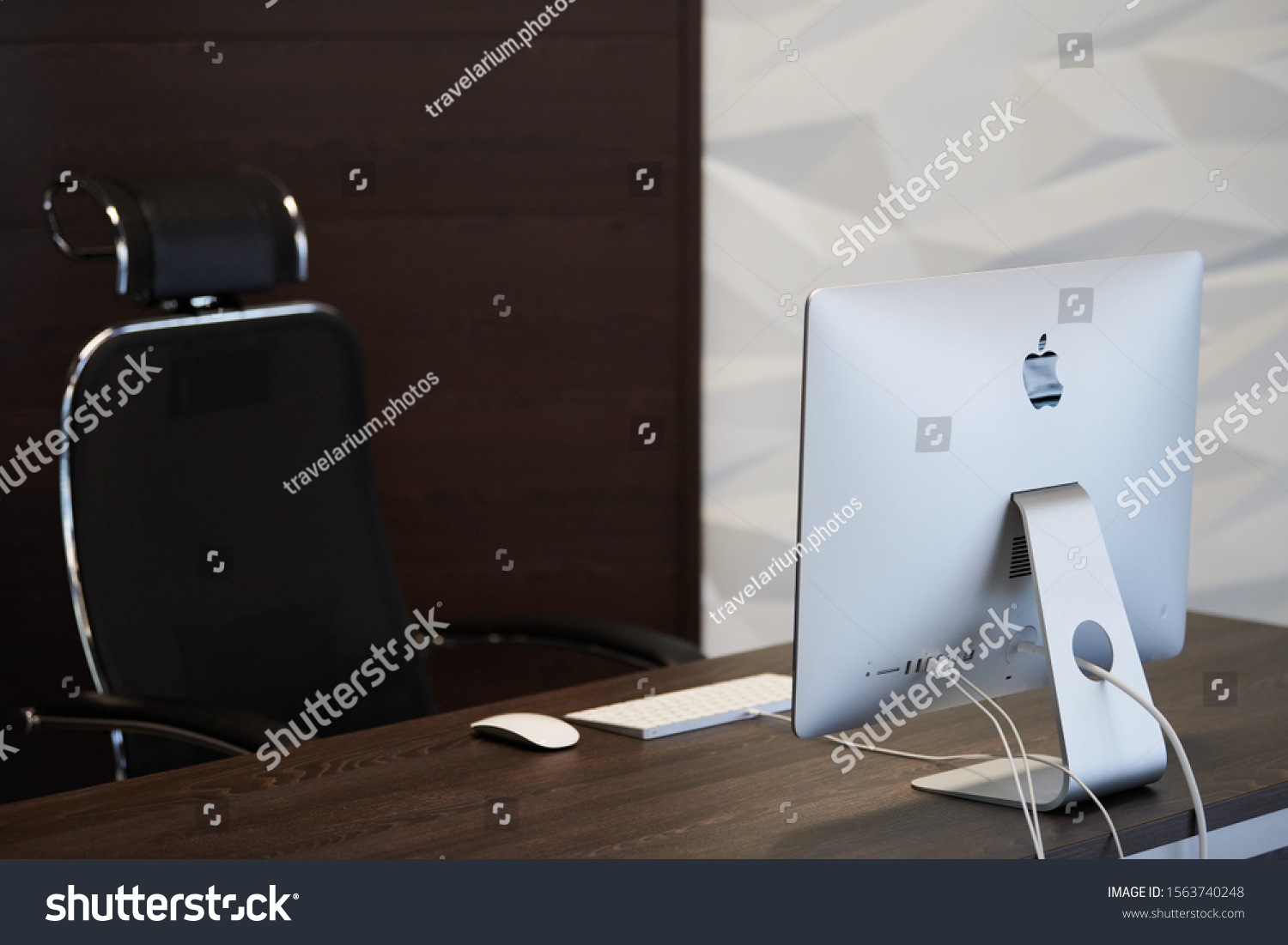 Modern Workplace Apple Imac Computer Office Stockfoto Jetzt