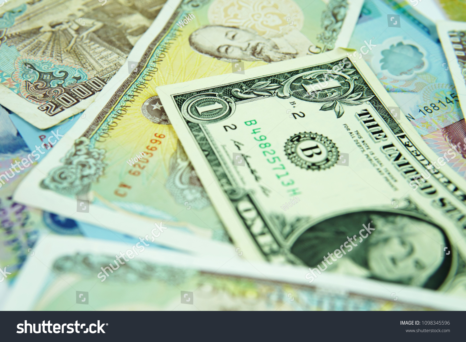 Money United States Dollar Vietnam Dong Stock Photo 1098345596 ...