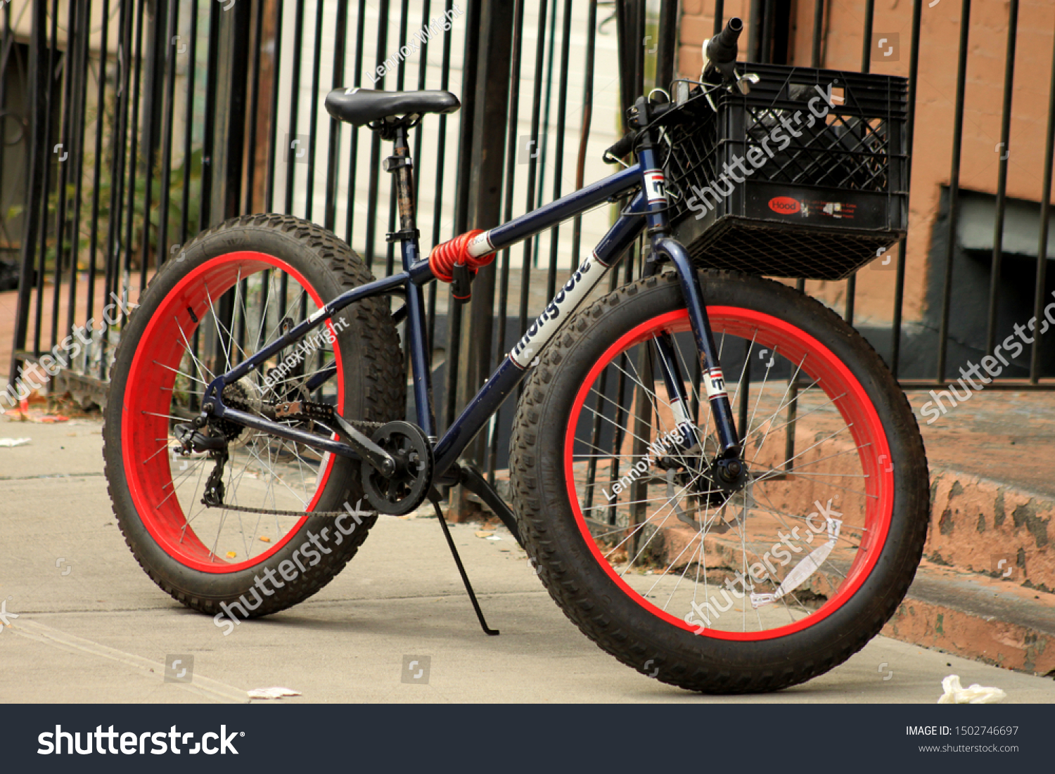 mongoose street bike