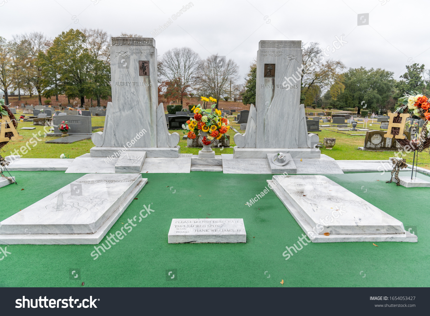 13 Hank Williams Grave Images, Stock Photos & Vectors | Shutterstock