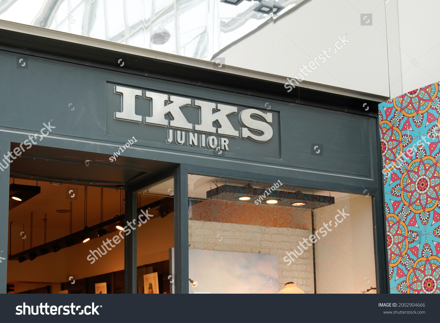 hefboom lippen Fokken Ikks junior Images, Stock Photos & Vectors | Shutterstock