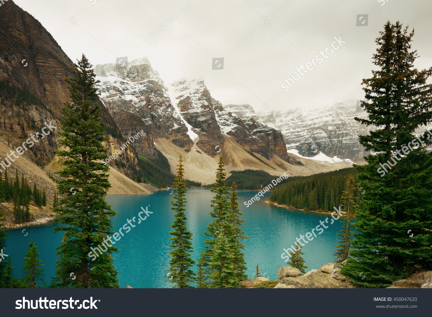 Moraine Lake Snow Capped Mountain Banff Stock Photo 450047620 ...