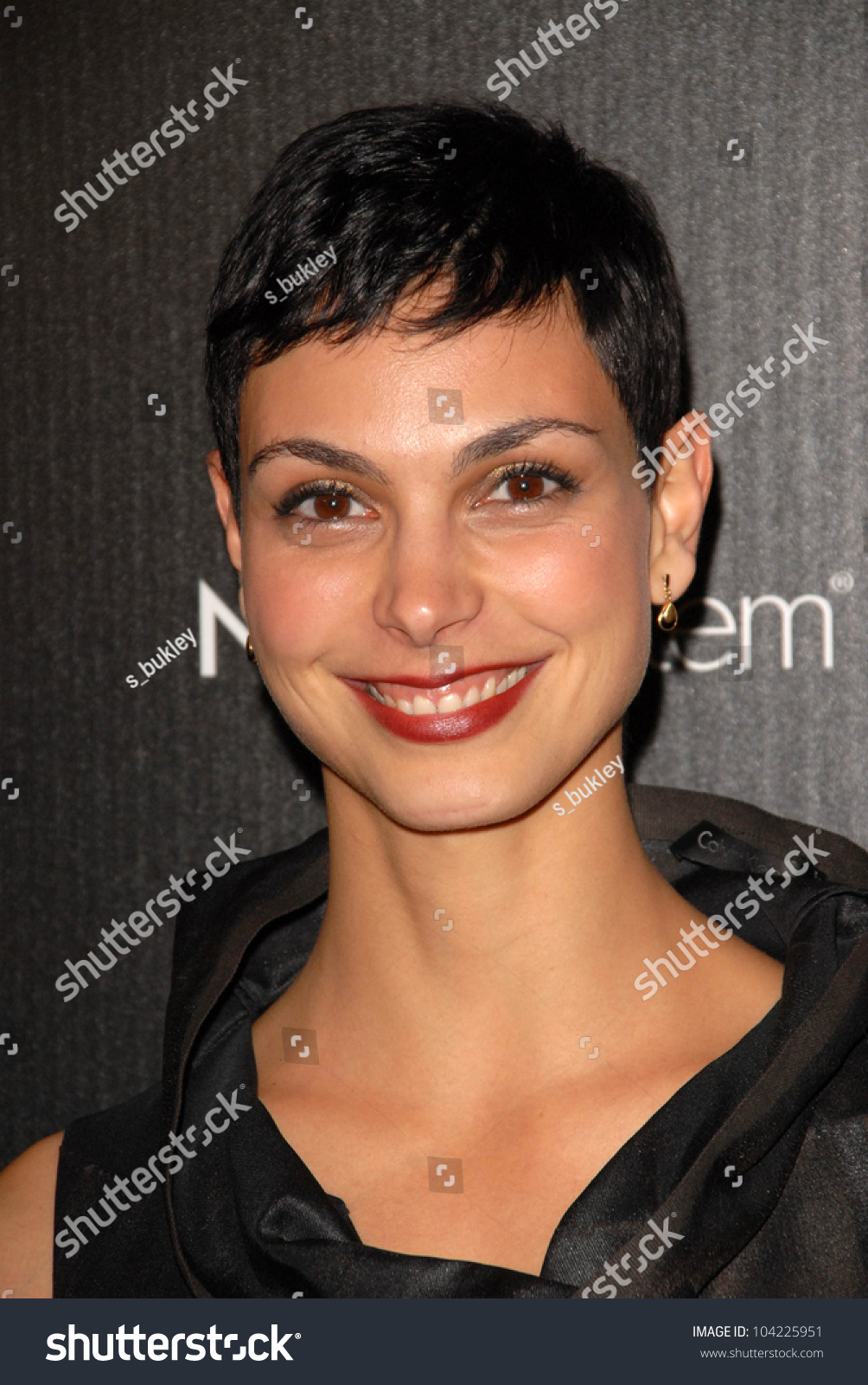 Morena Baccarin Tv Guide Magazines Hot Stock Photo (Edit Now) 104225951