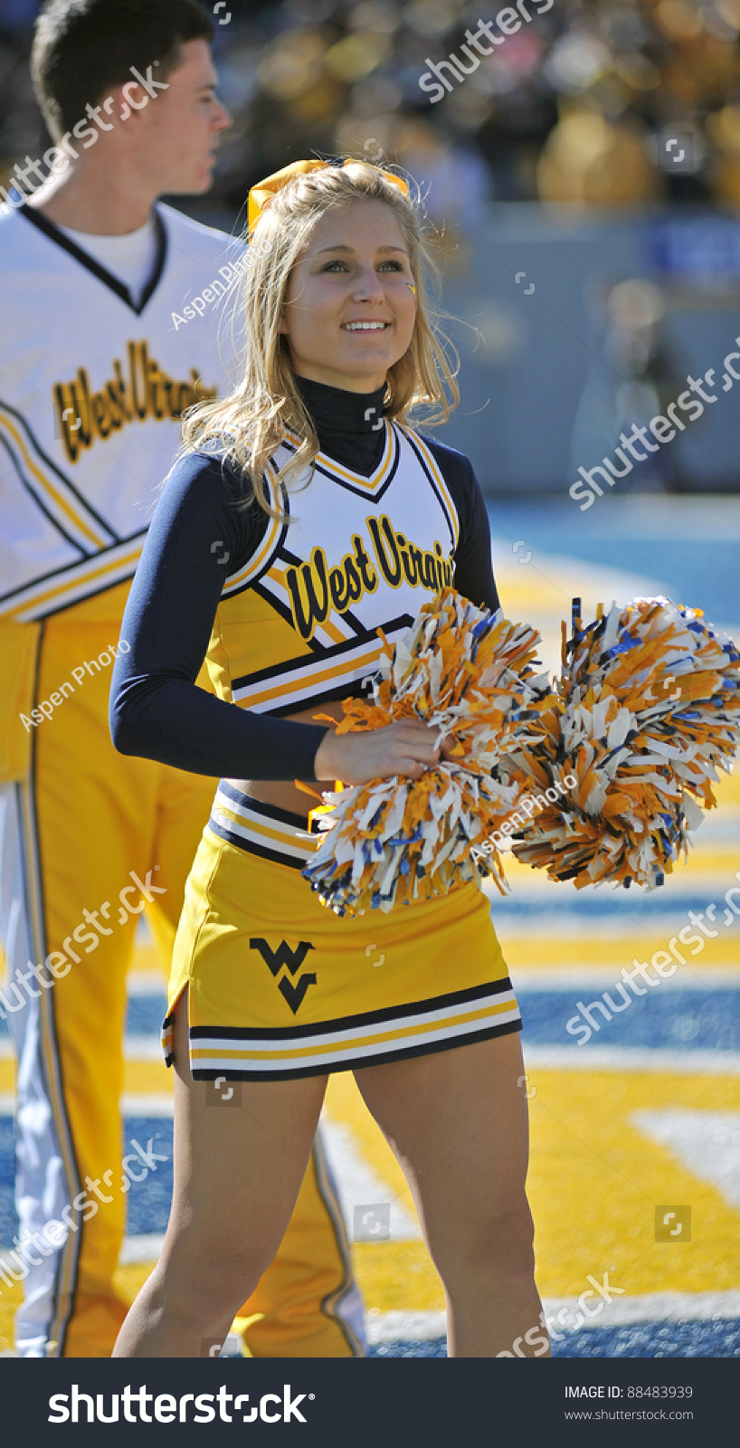 Morgantown, Wv - November 5: A West Virginia University Cheerleader ...