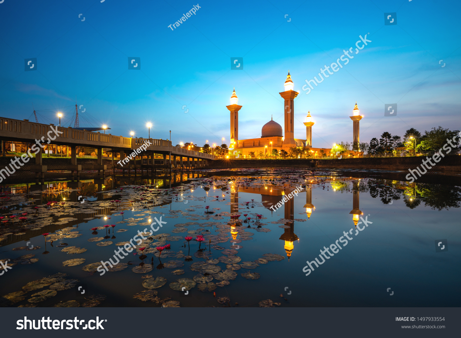 Morning Sunrise Sky Masjid Bukit Jelutong Stock Photo Edit Now 1497933554