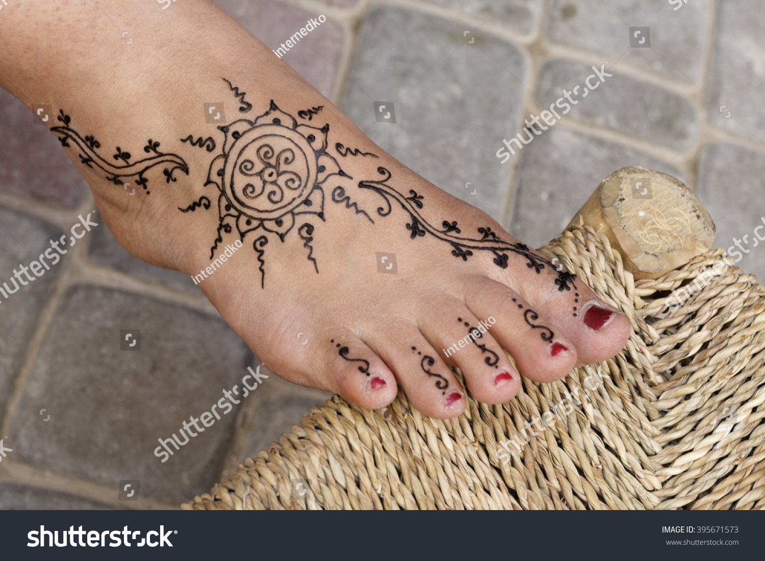 Henna Tattoo Foot / Aupoman Hk Henna Tattoo Foot 16 Henna Tattoo By Aupoman In Flickr : Henna tattoo foot henna mehndi foot tattoos mehendi hand henna mehandi designs for kids latest mehndi designs simple mehndi designs beautiful henna designs.