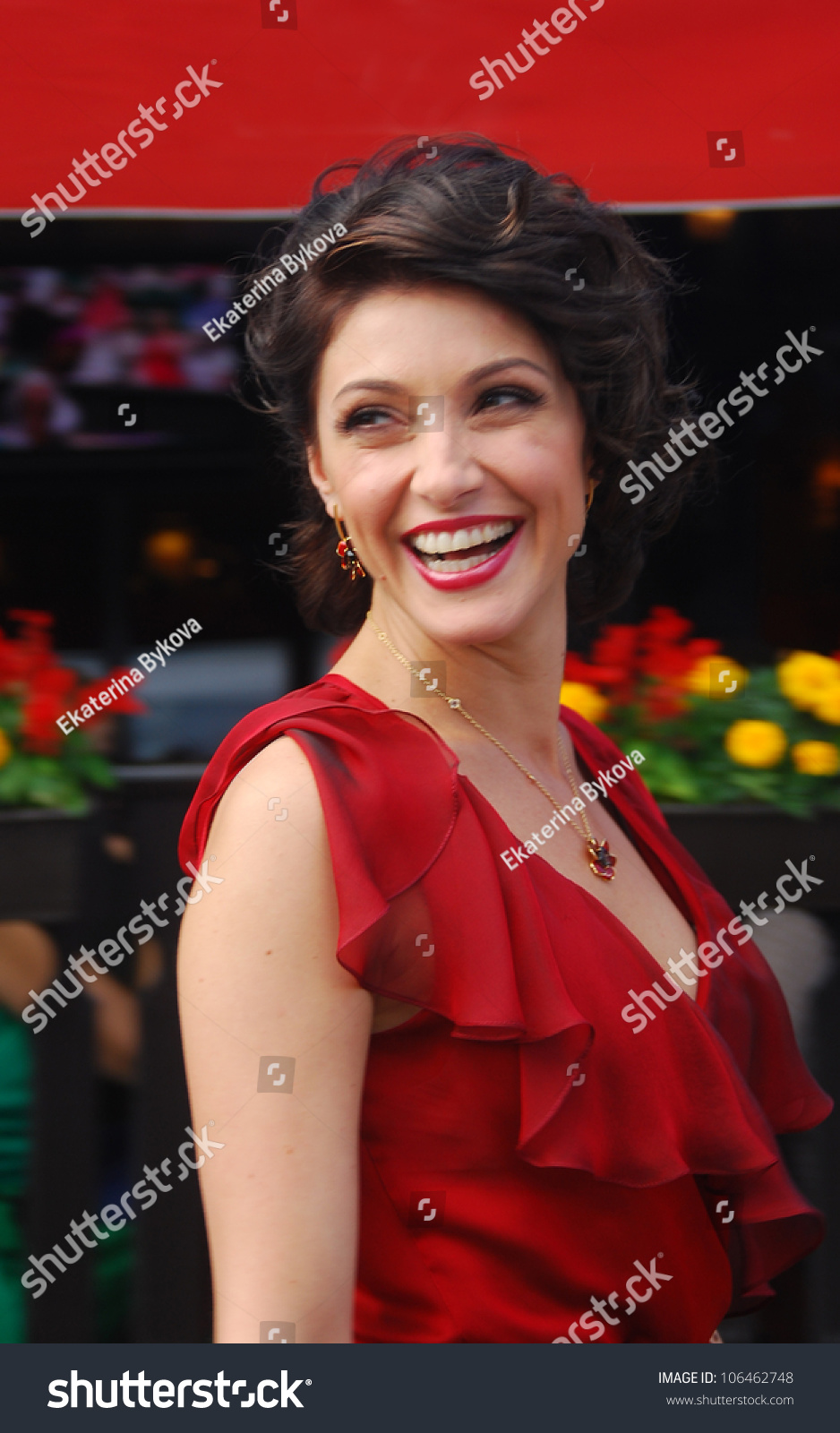 Actress Anastasia Makeeva gets divorced due to the fact that her husband does not want children 12.04.2016 51 Actress Anastasia Makeeva gets divorced due to the fact that her husband does not want children 12.04.2016 28