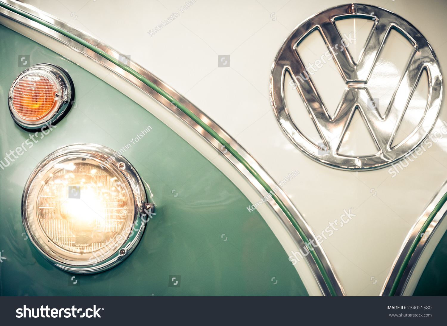 293 Vw bus logo Images, Stock Photos & Vectors | Shutterstock