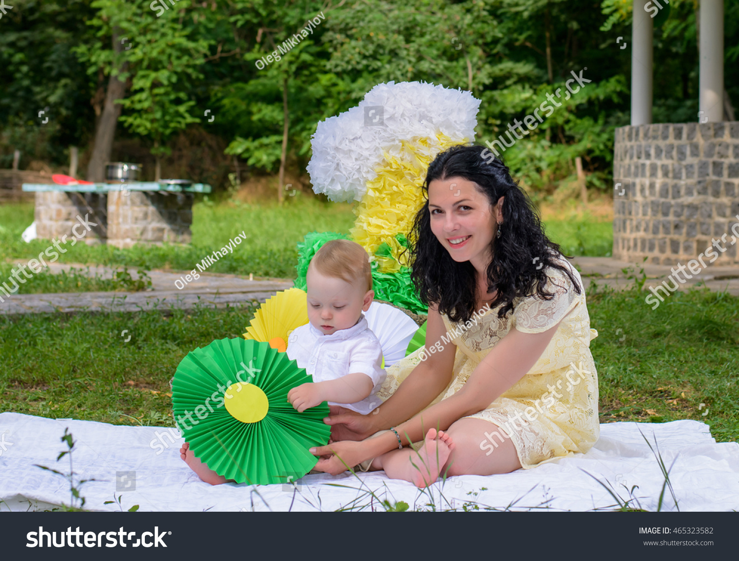 Mother Showing Off Party Decorations Baby People Parks Outdoor