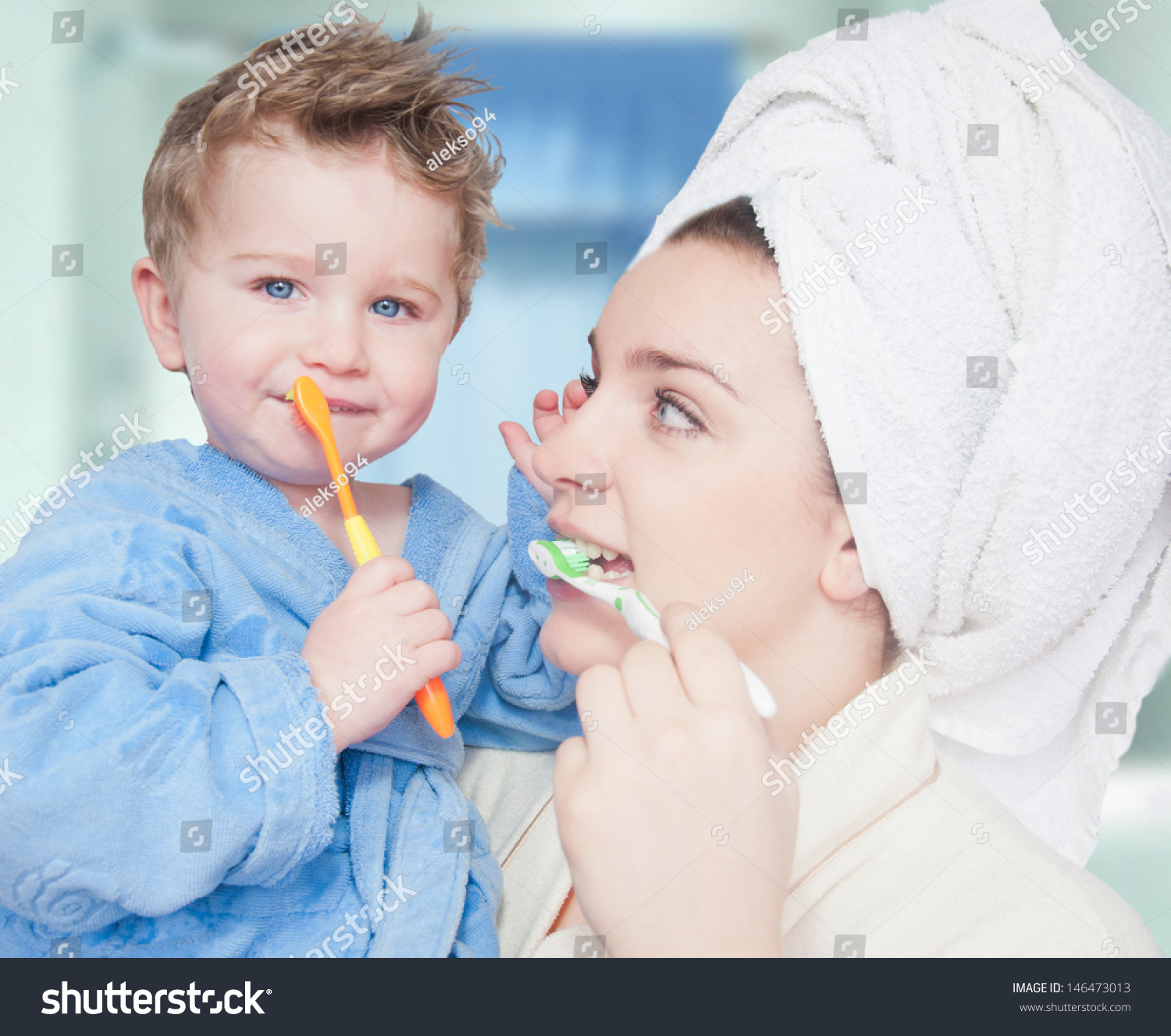 Mother Teaches Her Little Son How Stock Photo (Edit Now) 146473013